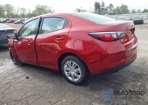 2019 Toyota Yaris L z USA, uszkodzony, nr VIN 3MYDLBYV8KY512068